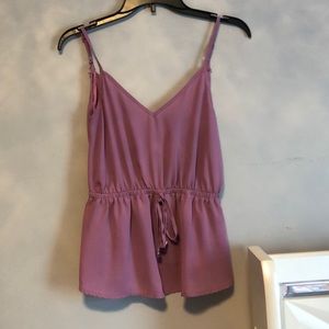 2 shirt bundle size small and Xs